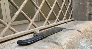 Un machete sequestrato a Palermo in via Divisi, intervento dei carabinieri