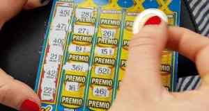 Vince 500mila euro al Gratta e Vinci e sparisce, il compagno: “Non la denuncio”