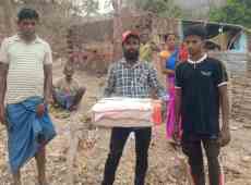 Neonato muore dopo il parto: il padre lo trasporta in una scatola di cartone