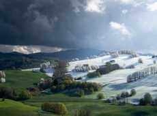 Colpo di coda dell’inverno: freddo, neve e rischio gelate sorprendono l’Italia