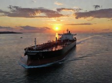 Guerra nel Golfo, petrolio verso quota 100$: cosa può succedere a benzina e bollette