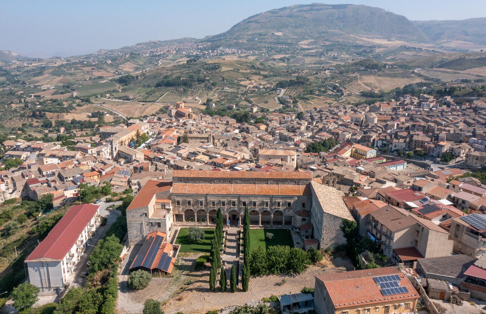 Export, Chiusa Sclafani capitale del vino con il Sicilia Wine 2026