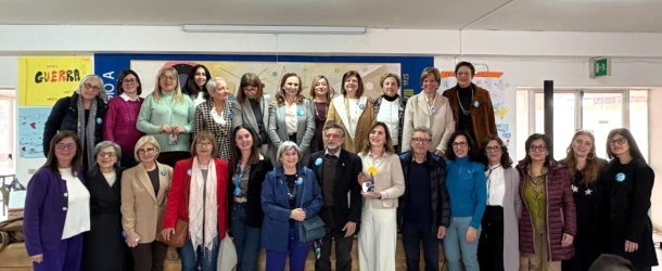 AIRC porta sorrisi e speranza a Niscemi: uova di Pasqua per i bambini dopo la frana