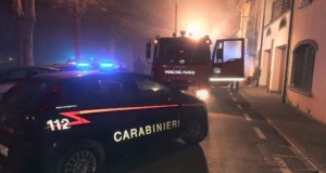 Incendio in un condominio a Bagheria, il coraggio dei carabinieri evita la tragedia