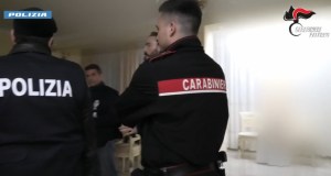 Imprenditori minacciati denunciano e scattano gli arresti di carabinieri e polizia