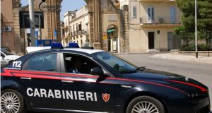 Aggredisce titolare di un pub, carabinieri di Castelvetrano lo arrestano