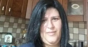 Donna trovata morta in casa, indagato il marito, i familiari, “vogliamo solo la verità”