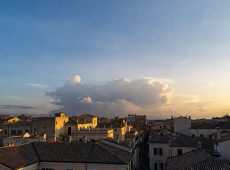 Meteo, caldo anomalo nel weekend poi temporali: svolta verso il 25 aprile