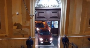 Rapina violenta in un centro scommesse a Palermo, tre arresti della Squadra mobile