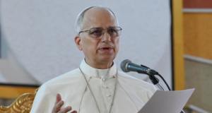 “Miliardi per uccidere, zero per curare”: il Papa attacca i “tiranni”