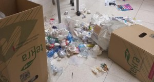 Scuola devastata da tre notti, la preside: “Dormirò qui fino all’arrivo delle telecamere”