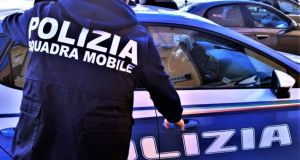Finto carabiniere truffa madre e figlio a Villa Tasca, recuperati 10 mila euro e gioielli