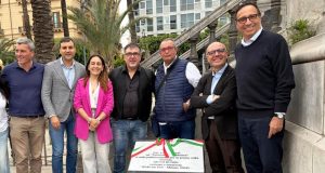 Ripristinata la targa in memoria di Giuni Russo vandalizzata cinque giorni fa in piazza Castelnuovo