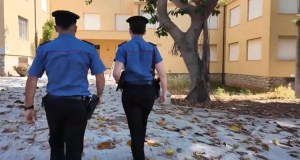 Studente tenta di accoltellare il prof, smentita la “challange” sui social ma poteva essere una strage di docenti
