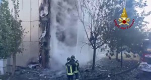 Napoli, incendio all’Ospedale del Mare