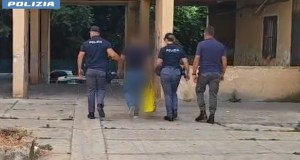 Blitz allo Zen 2, sequestrate armi e droga: un arresto
