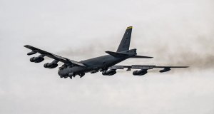 B-52 si schianta in California: morti tutti gli otto membri dell’equipaggio
