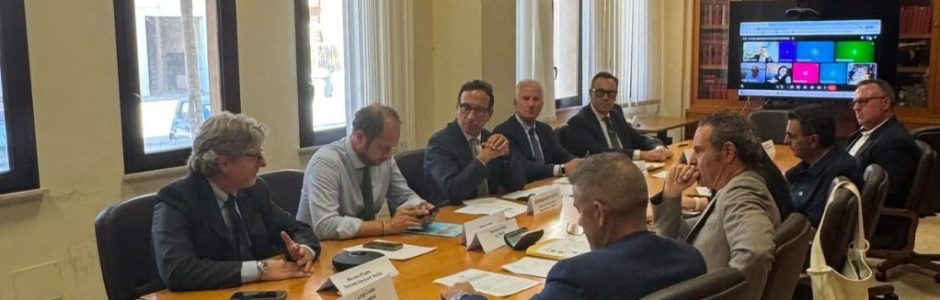 Caro carburanti, ecco il decreto regionale, prima bozza aiuti presentata agli autotrasportatori
