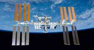 ISS, perdita d’aria nel modulo russo: NASA ordina agli astronauti di prepararsi all’evacuazione
