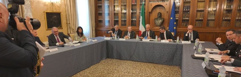 Allarme sicurezza, il Ministro dell’Interno Matteo Piantedosi presiede Comitato Ordine e sicurezza pubblica