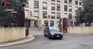 Sfruttamento della prostituzione con tanto di catalogo, arrestati due uomini