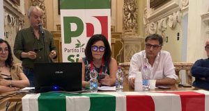 Scontro dentro il Pd, Barbagallo lancia: “Primarie e Pd guida coalizione” ma per l’opposizione interna “Ha perso la testa, con lui impossibile unità”