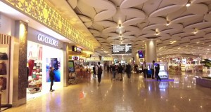 Turismo, i viaggiatori più giovani spingono gli acquisti