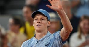 Sinner in ospedale per accertamenti dopo il malore al Roland Garros