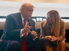 Trump su Meloni a La7: “Mi ha implorato di fare una foto con lei, mi ha fatto pena”