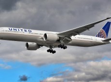 190 passeggeri bloccati dieci ore per uno scherzo: un 16enne rinomina il Bluetooth “BOMB” e fa tornare indietro un Boeing 767