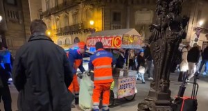 Stretta sui venditori ambulanti ai Quattro Canti e in via Maqueda