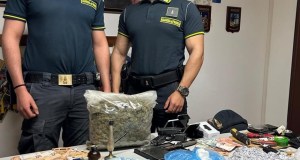 Scoperto un supermarket della droga in una roulotte, un arresto e un denunciato