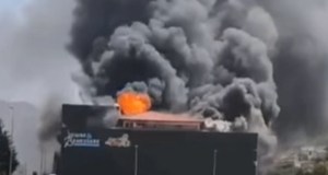 Incendio divampato in un supermercato a Belmonte Mezzagno, intervento dei vigili del fuoco