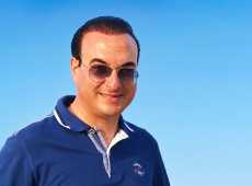 Padre salva i figli dal mare in tempesta e muore sulla spiaggia