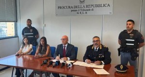 Furti in abitazione e spaccate nei negozi, dieci misure cautelari a Gela