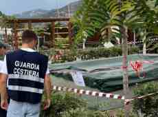 Morta la bimba di 11 anni risucchiata dal bocchettone della piscina