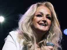 È morta Bonnie Tyler: il mondo saluta una leggenda pop