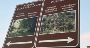 Cartelli turistici di Pantalica, la necropoli diventa turca: scontro tra sindaci