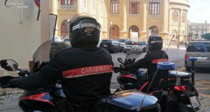 Colpi di casco a un turista per una mancata precedenza arrestato un giovane a Palermo