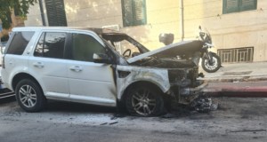 Auto di un avvocato in fiamme a Palermo, indagini