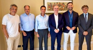 Forza Italia ritrova unità all’ombra dell’Etna guardando alle elezioni 2027