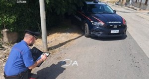 Investe un pedone e scappa, denunciato un 24enne di Castel di Iudica