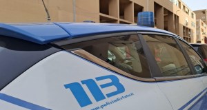 Armi e droga tra i padiglioni dello Zen a Palermo, tre giovani arrestati