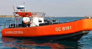Imbarcazione affonda a Capo Passero, salvate sei persone