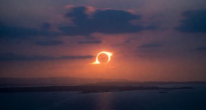 Eclissi solare del 12 agosto: gli orari e perché servono gli occhiali