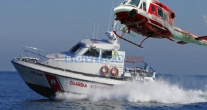 Uomo scomparso in mare a Mondello, ricerche in corso di capitaneria e vigili del fuoco