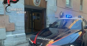 Lite nella villa comunale di Furci Siculo, diciottenne arrestato per tentato omicidio