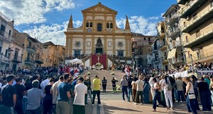 Belmonte si stringe al dolore delle famiglie di Karol e Beppe, Lorefice “In paese ancora un’immane tragedia”