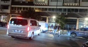 Corriere si accascia nel furgone e muore in via Notarbartolo a Palermo
