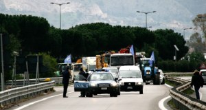 Caro carburante, è pronto lo sciopero dei Tir, tensione alta e rischio blocco delle merci